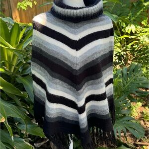 Vtg.Alpaca Wool Yusutex black/gray striped BOHO poncho made in Peru.Size M